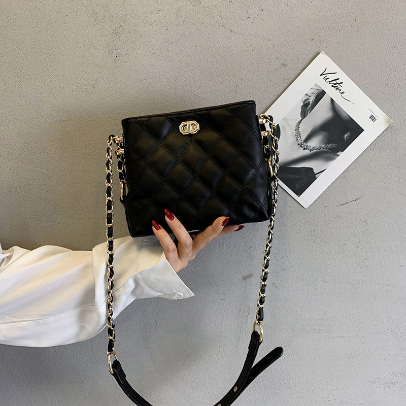 Sac à main avec chaine noir