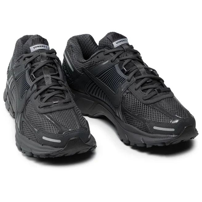 Nike Zoom Vomero 5 Black