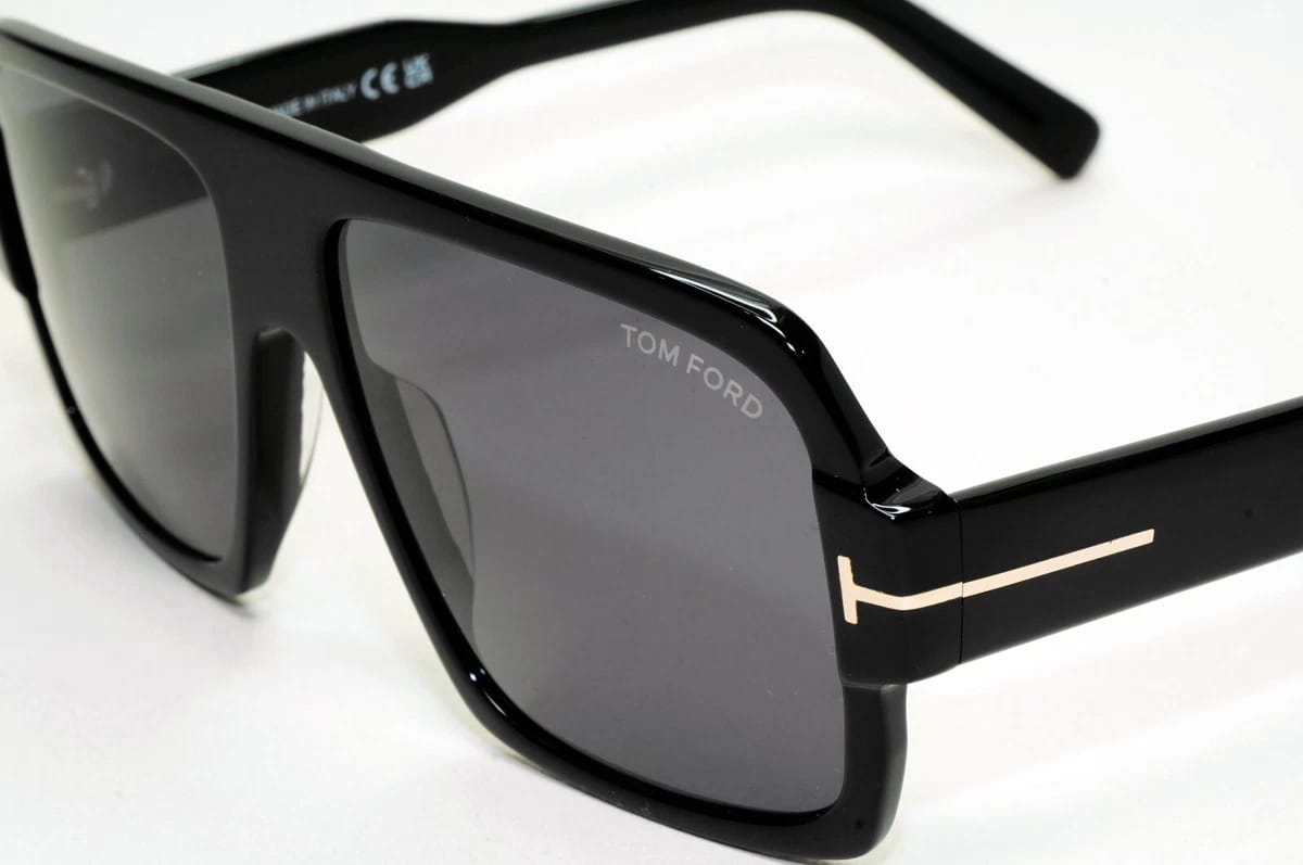 lunettes de soleil Tom Ford FT0832 TF 832 01D