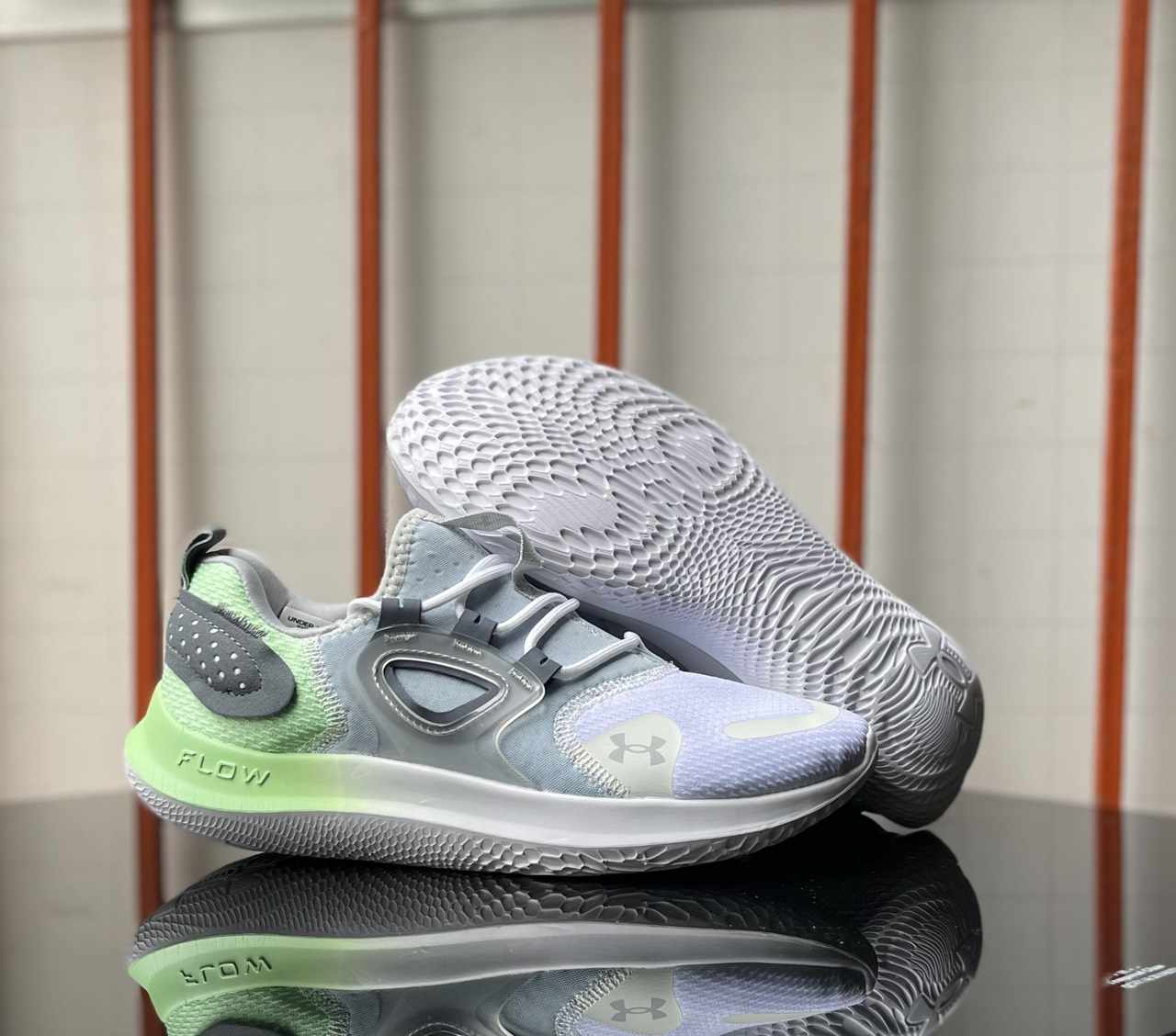 Under Armours UA Flow Velocitis